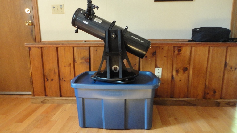 Orion StarBlast 6 Tabletop Dobsonian Telescope Reviewed